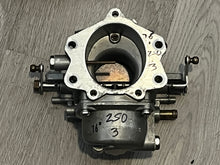 Lade das Bild in den Galerie-Viewer, 250 hp Yamaha CARBURETOR 3 61A-14101-03-00 two stroke 76 degree
