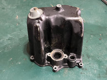 Lade das Bild in den Galerie-Viewer, BF 25 30 hp Honda 11311-ZV7-010ZA OIL PAN 04102-ZV7-000ZA pre-97 four  stroke
