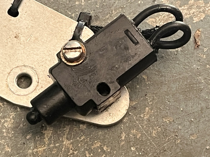 30 25 15 hp Evinrude E-tec NEUTRAL SWITCH sensor 0586780 BRACKET 0353968 two stroke 2017 AA AB AF 2012-up