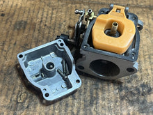 Lade das Bild in den Galerie-Viewer, 60 HP Mercury 3301-824854-C Q Center Carburetor WME 28-2 two stroke elpto
