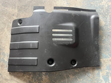 Lade das Bild in den Galerie-Viewer, 115 90 hp Mercury Optimax COIL ELECTRICAL COVER 880192T01 8M0009366 Two Stroke 3 Cylinder DFI 2008

