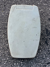 Lade das Bild in den Galerie-Viewer, 15 9.9 hp Johnson Evinrude motor ENGINE COVER 0392784 0391842 two stroke 1983
