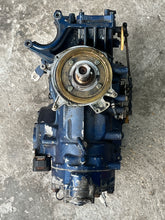 Cargar imagen en el visor de la galería, 70 hp Tohatsu Nissan POWERHEAD CYLINDER &amp; CRANK CASE ASSEMBLY 360011001 two stroke two cylinder 1986-2002
