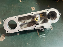Lade das Bild in den Galerie-Viewer, 250 hp Mercury Optimax VST VAPOR SEPARATOR COVER 889317T1 two stroke some compatibility 75-250 hp

