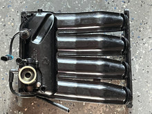 Lade das Bild in den Galerie-Viewer, 40 50 60 hp Mercury INTAKE MANIFOLD 877829T01 four stroke EFI
