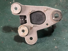 Load image into Gallery viewer, 135 150 200 225 hp Mercury OPTIMAX TPI Throttle Position Indicator 83295211 Elbow Lever 8519371 TPS Cover 8582261 TWO STROKE DFI some compatibility EFI &amp; PRO XS Outboards
