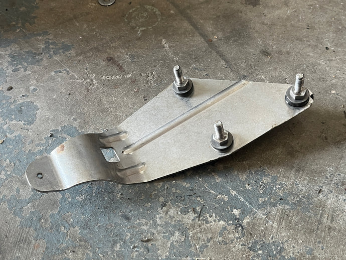 175 150 135 115 hp Ficht Evinrude CAPACITOR MOUNTING BRACKET 0346538 two stroke 2000-2006
