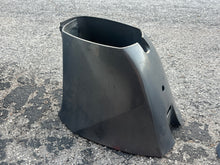 Cargar imagen en el visor de la galería, f 115 hp Yamaha bottom cowling APRON 67F-42741-00-8D Four Stroke 2000-2005
