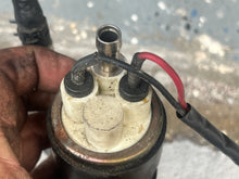 Load image into Gallery viewer, f 225 200 hp Yamaha FUEL PUMP ASSY low 69J-24410-01-00 69J-24410-02-00 four stroke 2005-up TESTED
