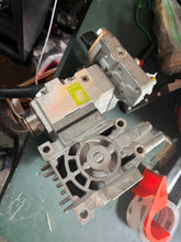 Load image into Gallery viewer, 150 175 200 hp Yamaha HPDI 68F-12170-01-00 CAMSHAFT compressor ASSY with FUEL PUMP ASSY 68F-13910-10-00 two stroke 2004-2014
