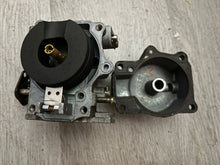 Load image into Gallery viewer, cleaned and relisted july2025—-70 hp Johnson Evinrude 313355 d2 d1 CARBURETOR w linkages, choke solenoid &amp; plunger TWO STROKE oem 0393546 0393547 CARBURETOR with linkages two stroke 1978-88
