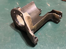 Lade das Bild in den Galerie-Viewer, 35 - 20 hp Force Mercury F460427 Starter BRACKET F514427 two stroke NLA 1975-1982
