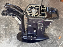 Cargar imagen en el visor de la galería, MFS 50 40 hp Tohatsu midsection DRIVE SHAFT HOUSING long 3KYQ610301 STEERING SHAFT 3KYQ620101 SWIVEL 3KYQ772081 ENGINE BASE 3KYQ013000 four stroke 2013-2025 some 60 hp
