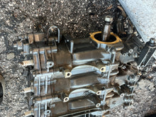 Cargar imagen en el visor de la galería, DT 25 hp Suzuki CYLINDER ASSY crankcase 11301-95D12-0ED two stroke 1988-2000 compat 30 hp ‘88-97 with 15” EXHAUST TUBE 14211-95D30
