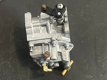 Lade das Bild in den Galerie-Viewer, 225 hp Mercury CARBURETOR SET WMV-7 3327-828273A1 828273A2 828273A3 two stroke 3.0

