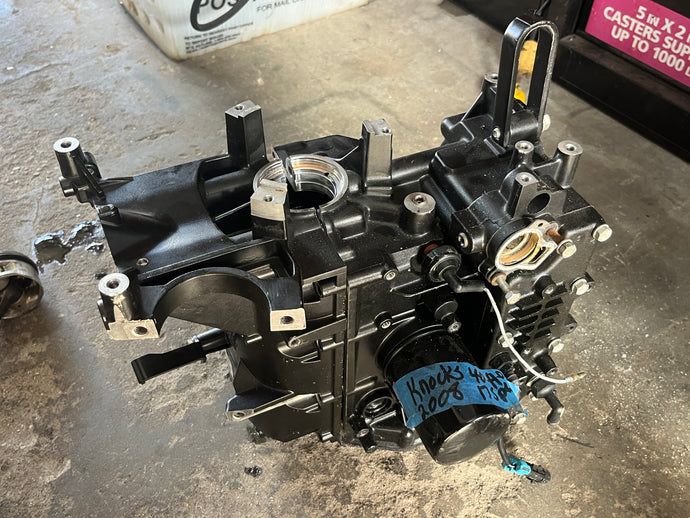 40 30 hp Mercury EFI CYLINDER BLOCK long 850082T35 four stroke 3 cylinder 2005
