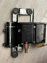 Lade das Bild in den Galerie-Viewer, 200 175 150 hp Mercury ProMax VAPOR SEPARATOR 814011 COVER KIT 814010 REGULATOR 15027 two stroke 1993-1995

