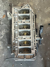 Lade das Bild in den Galerie-Viewer, 150 200 225 250 hp Yamaha THROTTLE BODY  67H-13751-00-00 with ACCELERATOR LEVER ROD 65L-41217-00-00 two stroke 2001-2004
