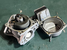 Lade das Bild in den Galerie-Viewer, 6 8 HP Yamaha carburetor with fuel pump 1984-2003 TWO STROKE 6G1-24412-01-00 6G1-14301-01-00
