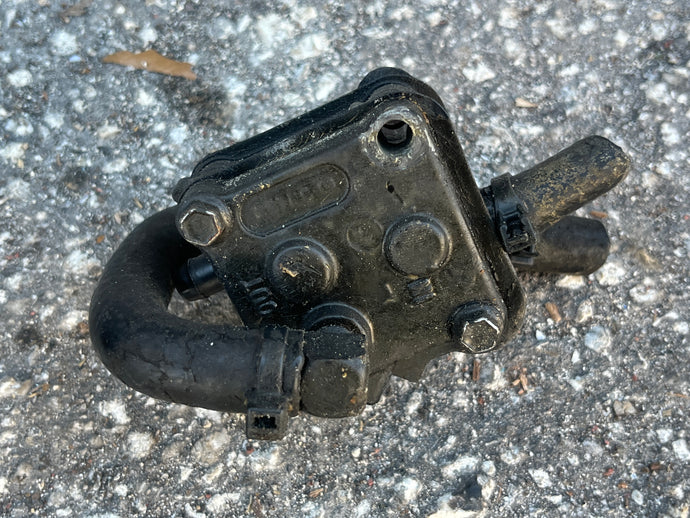 250 hp Yamaha FUEL PUMP 14360A43 14360A71 two stroke EFI  1994-1996 some compatibility 225 300 hp