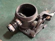 Lade das Bild in den Galerie-Viewer, 115 hp Mercury THROTTLE BODY 898103T98 four stroke EFI
