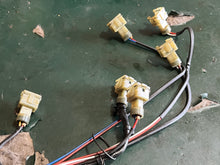 Load image into Gallery viewer, 250 225 hp Mercury FUEL INJECTOR HARNESS 84-15443a2 154432 two stroke EFI some 300 hp

