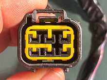 Cargar imagen en el visor de la galería, 90 75 hp Yamaha OIL LEVEL SENSOR 6H1-85720-16-00 6H1-85720-17-00 two stroke 1994-2009
