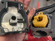 Cargar imagen en el visor de la galería, 50 hp Mercury CARBURETOR SET 824902T18 824902T17 824902T16 Two Stroke 3 cylinder
