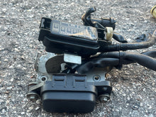 Load image into Gallery viewer, BF 225 200 175 hp Honda 150 amp MAIN FUSE box CABLE ASSY 32415-ZY3-A00 STARTER CABLE RELAY 06380-ZY3-000 four stroke
