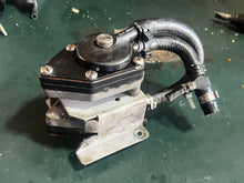Lade das Bild in den Galerie-Viewer, Johnson Evinrude VRO CONVERSION FUEL PUMP OMC 5004558 0438400 Engine Two Stroke
