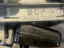 Cargar imagen en el visor de la galería, 70 hp Yamaha CARBURETOR 1 top 6H3-14301-0A-00 Two Stroke 1992-2003 6H0-14301-0A-00
