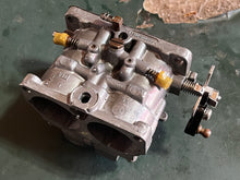 Load image into Gallery viewer, 225 200 hp Mercury CARBURETOR SET WM-47 3311-818639A12 818639A13 818639A14 two stroke 3.0 liter CLEAN - NEED NEW BOWL GASKETS
