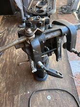 Load image into Gallery viewer, 25 20 hp Mercury 20” long MIDSECTION with SWIVEL 822237A1 97544A5 DRIVESHAFT HOUSING 9098T5 PLATE 99702A7 two stroke
