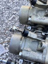 Cargar imagen en el visor de la galería, f 225 200 hp Yamaha port THROTTLE BODY 2 69J-1375A-02-00 69J-13752-00-00 2002-2008 Four Stroke OEM
