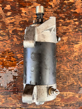 Cargar imagen en el visor de la galería, 40 50 60 70 hp Yamaha Starter electric STARTER starting motor Two Stroke OEM tested 6H4-81800-11-00 6H3-81800-10-00
