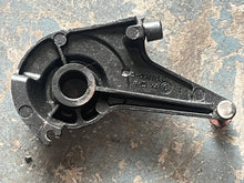 Lade das Bild in den Galerie-Viewer, 115 90 hp Mercury Optimax THROTTLE LEVER 881969-c Two Stroke 3 Cylinder DFI 2008
