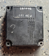 Lade das Bild in den Galerie-Viewer, 225 hp Mercury 830046 Fuel ECM Engine Control Unit OEM 3 Liter EFI ECU 830046
