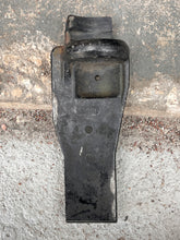 Cargar imagen en el visor de la galería, 25 hp Mercury STEERING HANDLE BRACKET 43446 two stroke
