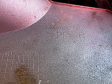 Cargar imagen en el visor de la galería, BF 225 200 175 hp Honda 63736-ZY3-A12ZA LOWER MOUNTING COVERS left PORT 63731-ZY3-A12ZA right STARBOARD Four Stroke 2006-up
