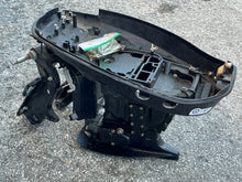 Cargar imagen en el visor de la galería, MFS 50 40 hp Tohatsu 3KYQ671000 BOTTOM COWL, 3KYW610200 DRIVE SHAFT HOUSING, 3KZQ772081 SWIVEL BRACKET, 3KYQ013000 ENGINE BASE ASSY, 3KYQ772121 CLAMP BRACKET (PTT-L) PORT, 3KYQ772111 CLAMP BRACKET (PTT-R) STARBOARD four stroke midsection
