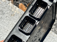 Cargar imagen en el visor de la galería, 200 175 hp Yamaha ECU Control Unit 68F-8591A-12-00 F8t93084 two stroke HPDI 2002-up super 68F-8591A-30-00
