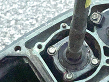 Cargar imagen en el visor de la galería, 300 hp Yamaha 25” UR-X LOWER UNIT ASSY 6D0-45300-20-8D Two Stroke 2005-2006 HPDI
