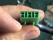 Load image into Gallery viewer, BF 130 115 hp Honda TRIM ANGLE SENSOR sender 35660-ZW5-013 four stroke ‘99 may be compatible with BF 135 150 hp
