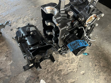 Lade das Bild in den Galerie-Viewer, 40 30 hp Mercury EFI CYLINDER BLOCK long 850082T35 four stroke 3 cylinder 2005
