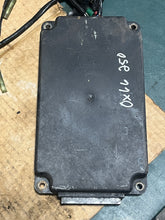 Lade das Bild in den Galerie-Viewer, 250 225 hp Yamaha cdi control unit OX66 65L-02 65L-85540-02-00 two stroke f8t33771 2001-2003
