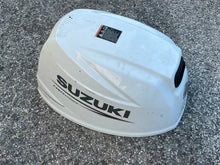 Cargar imagen en el visor de la galería, DF 30 25 hp Suzuki ENGINE COVER 61400-94L00-Y5S four stroke 2018-2022
