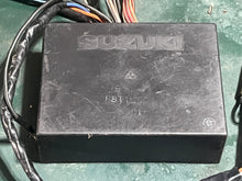 Cargar imagen en el visor de la galería, DT 25 30 hp Suzuki CDI control unit 32900-94d40 95d4 1987-97 two stroke 3 cylinder
