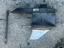 Lade das Bild in den Galerie-Viewer, sold july2025—-Force LOWER UNIT up-and-down-to-shift 20”
