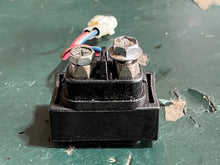 Lade das Bild in den Galerie-Viewer, DF 30 25 hp Suzuki STARTER MOTOR RELAY 31800-94L00 four stroke 2015-2020
