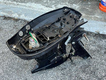 Cargar imagen en el visor de la galería, MFS 50 40 hp Tohatsu 3KYQ671000 BOTTOM COWL, 3KYW610200 DRIVE SHAFT HOUSING, 3KZQ772081 SWIVEL BRACKET, 3KYQ013000 ENGINE BASE ASSY, 3KYQ772121 CLAMP BRACKET (PTT-L) PORT, 3KYQ772111 CLAMP BRACKET (PTT-R) STARBOARD four stroke midsection
